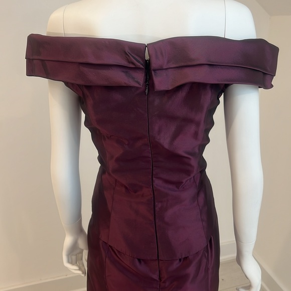 Sample Sale NWT Obsessions Couture burgundy portrait neck size 14 Prisitine - Picture 6 of 8